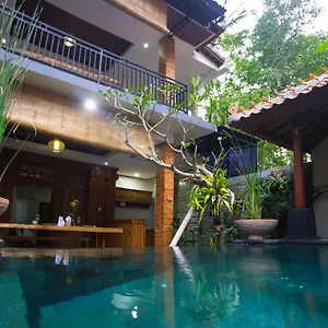  Villa Karunia House Indonesia