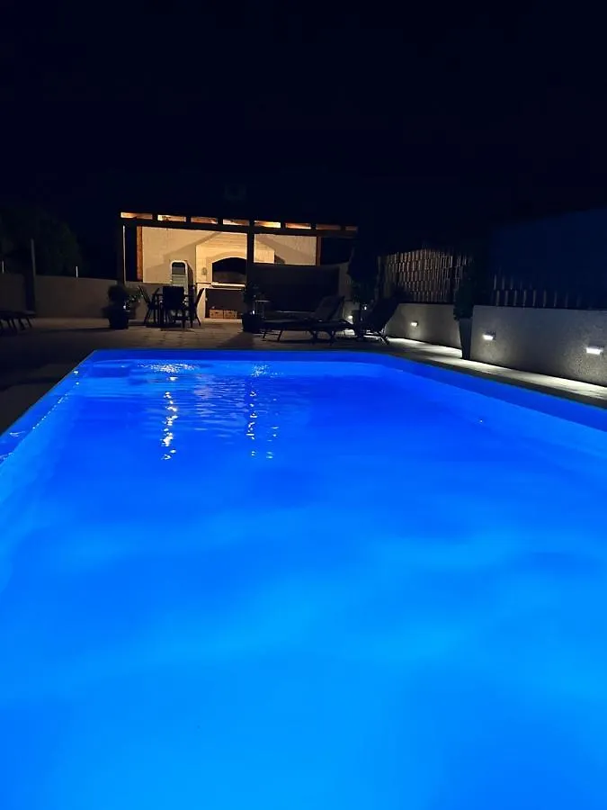 Villa Apartment Aa 2 Trogir