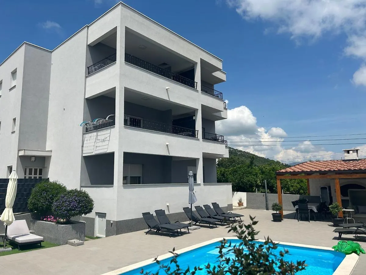 Villa Apartment Aa 2 Trogir Croatia
