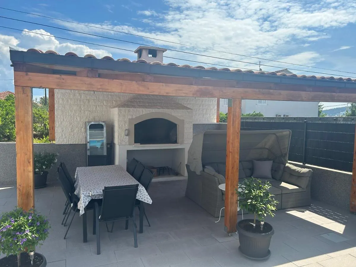 Villa Apartment Aa 2 Trogir