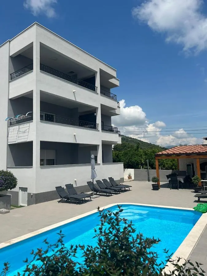 Villa Apartment Aa 2 Trogir