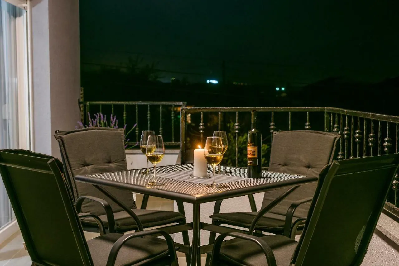Villa Apartment Aa 2 Trogir