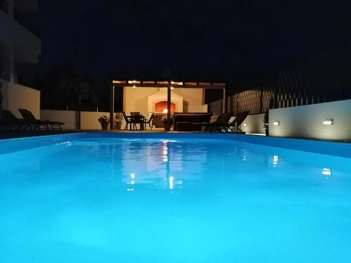 Villa Apartment Aa 2 Trogir